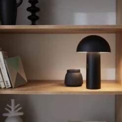 Lampe De Table Sans Fil Nomade à Tête Orientable Intérieur / Extérieur H 28cm Couleur : Noir 10 Lampe De Table Sans Fil Nomade à Tête Orientable Intérieur / Extérieur H 28cm Couleur : Noir -Sweeek ilumthom28bk 6c667d79228246f6fda879819d1f43ad